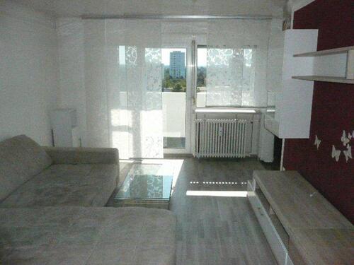 Foto - 2 Balkone mit Skyline-Blick und Stellplatz, sofort frei
