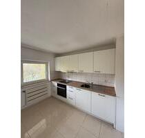 Frisch renovierte 3,5-Zimmer-Wohnung mit Balkon & Aufzug - Nürnberg Langwasser