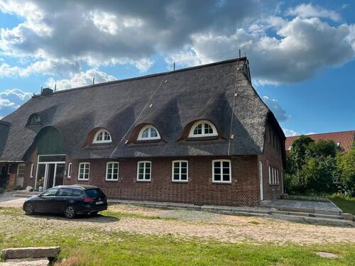 Foto - Charmante 3-Zimmer Wohnung im historischen Reetdachhaus 22143