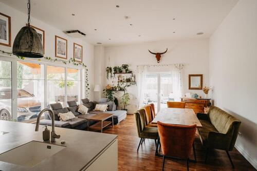 Foto - Traumwohnung mit hohen Decken, großem Garten und Wintergarten