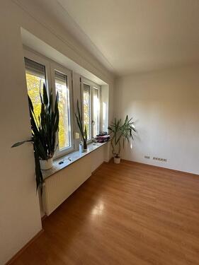 Foto - Schöne Altbauwohnung 1. OG, 3-Zimmer, Stuttgart-Untertürkheim