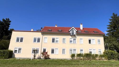 Foto - 3-Zimmer-Dachgeschosswohnung mit großer Terrasse und Stellplätzen