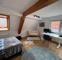 Möbiliertes Zimmer in 2er-WG Stuttgart-Plieningen-Wohnen auf Zeit