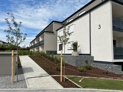 Foto - 5.5 Zimmer Einfamilienhaus in Neukirchen vorm Wald