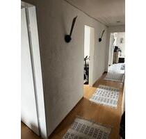 Freundliche helle Dachwohnung - 750,00&nbsp;EUR Kaltmiete, ca.&nbsp; 75,00&nbsp;m&sup2; in Gundelfingen an der Donau (PLZ: 89423)