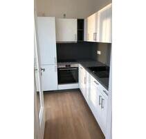 Helle 3-Zimmer-Dachgeschosswohnung mit großer Terrasse in Berlin-