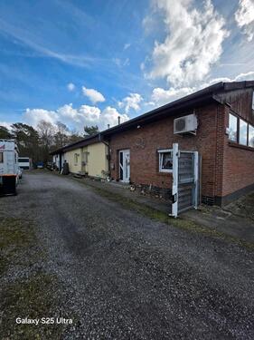 Foto - Haus mit zwei Wohnungen und Halle Werkstatt Lager Autowerkstatt