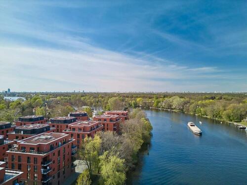 Foto - Spreeduett - Dachgeschoss mit 32 qm Terrasse, EBK und Duschbad im Erstbezug