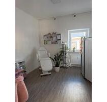 Platz im Studio zu vermieten - 350,00&nbsp;EUR Kaltmiete, in Burghausen (PLZ: 84489)
