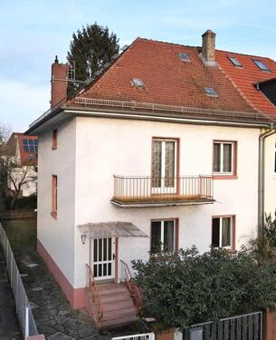 Foto - Charmanter Altbau, Einfamilienhaus, Doppelhaushälfte, Handwerker