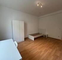 Gemütliches Frauen-WG-Zimmer im Herzen von Essen
