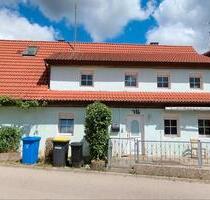 Häuser+Garagen+sehr viel Grundstück ideal für Großfamilien - Neuhof an der Zenn
