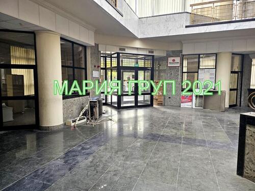 Foto - Verwaltungs- und Geschäftsgebäude (Ehemalige DSK Bank), Bulgarien