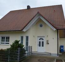 Einfamilienhaus mit großem Garten und Doppelgarage - Dillingen an der Donau