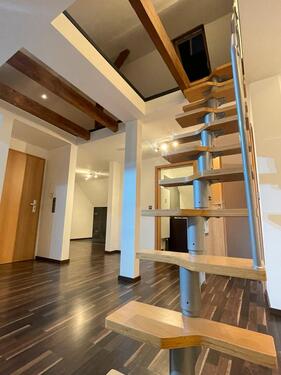 Foto - Moderne helle Dachgeschosswohnung