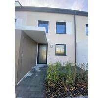 Reihenmittelhaus im Erstbezug mit Garten & Einbauküche - Eggolsheim