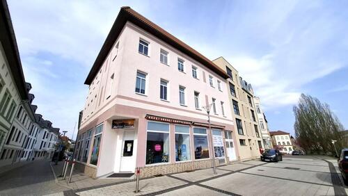 Foto - Groß! Hell! 2 Zi. mit Ausblick auf den Markt! Breitbandinternet!