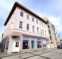 Groß! Hell! 2 Zi. mit Ausblick auf den Markt! Breitbandinternet! - Schkeuditz