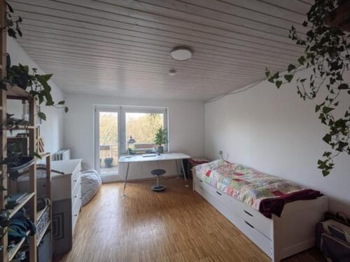Foto - 17 Zimmer Dachgeschoßwohnung zur Miete in Tübingen