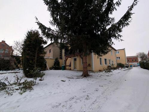 Foto - Ruhige, altersgerechte Wohnung mit Küche, Terrasse & Stellplatz