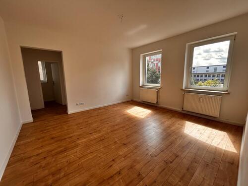 Foto - *Renovierte 4-Zimmer-Wohnung* - 480,00 EUR Kaltmiete,