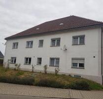 Schöne 2-Zimmerwohnung mit Einbauküche und Garage - Kirchweidach