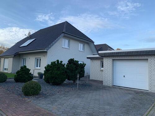 Foto - Einfamilienhaus in guter Lage mit Sauna und separater Garage