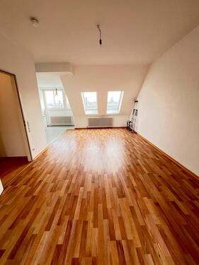 Foto - 2 Zimmer Dachgeschoßwohnung zur Miete in Berlin