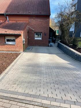 Foto - Haus, Hestert, Wärmepumpe, Wallbox