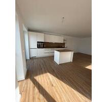 Großzügige 3-Zimmer-Wohnung mit ca. 102 m² Wohnfläche – Aufzug & Tiefgarage - Pocking