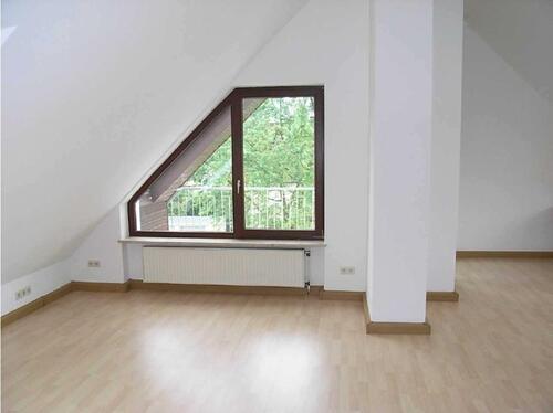 Foto - 2.5 Zimmer Dachgeschoßwohnung zur Miete in Langen (Hessen)