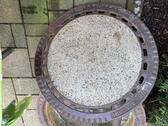 Foto - Schachtabdeckung aus Beton mit Druckgussdeckel mit Lüftung