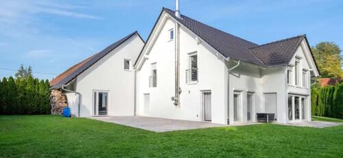 Foto - Einfamilienhaus mit XXL Garage - 850.000,00&nbsp;EUR Kaufpreis, ca.&nbsp; 240,00&nbsp;m&sup2;