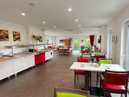 Foto - Betreutes Wohnen mit Vollservice – 2-Zimmer barrierefrei mit Tagespflege, Küche & Verpflegung in gepflegter Wohnanlage