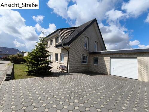 Foto - Großzügiges Einfamilienhaus mit großem Garten in ruhiger Siedlung