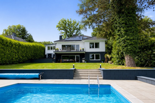 Foto - Einfamilienhaus Lohmar (190 qm 5 Zi. Garten PV Wärmepumpe Pool)