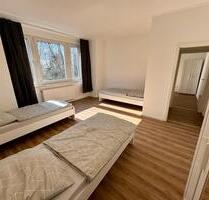 Günstiges Monteurzimmer in Solingen - Nähe Wuppertal Hilden & Düsseldorf Monteurwohnung mit Stellplatz