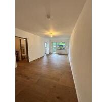 großes Studioapartment - 1 Zimmerwohnug mit Balkon - renoviert - Hattersheim am Main