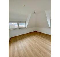 Helle 4 Zimmer DG Wohnung in Stuttgart Ost