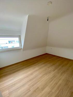 Foto - 4 Zimmer Dachgeschoßwohnung zur Miete in Stuttgart