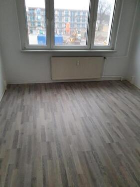 Foto - Günstige sanierte 4-Zimmer-Wohnung mit Balkon! Sehr zentral!!!