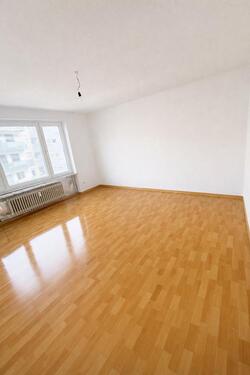 Foto - Helle 2-Zimmer-Wohnung mit Balkon - zentrale Lage