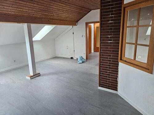 Foto - 2-Zimmer-Dachgeschoss-Wohnung - 660,00&nbsp;EUR Kaltmiete, ca.&nbsp; 60,00&nbsp;m&sup2;