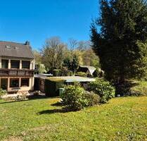 1-2 Familienhaus mit Baugrundstück und 3 Garagen Alt-Erkrath