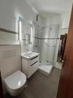 Foto - Frisch renovierte Wohnung mit Garage & EBK & Aufzug