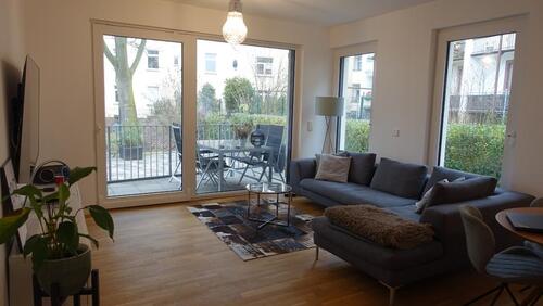 Foto - Neuwertige 2-Zimmer-Erdgeschosswohnung mit Terrasse – Frankfurt-S