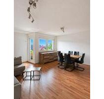 HELLE 2,5 ZKB MIT RUHIGEM BALKON, GARAGE & GROSSEM KELLER-ABTEIL - Homburg