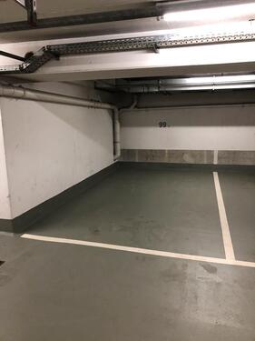 Foto - Tiefgaragenstellplatz in Wü nahe Uniklinik & Schweinfurter Str.