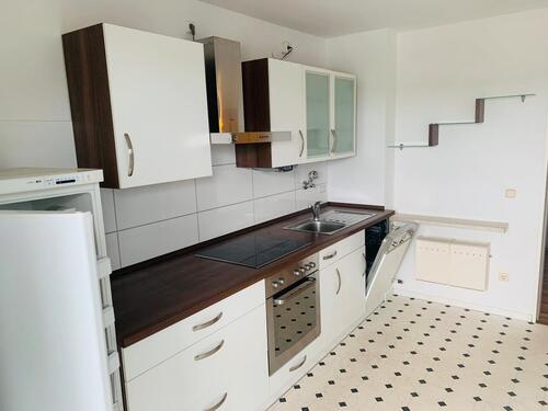 Foto - Kapitalanleger aufgepasst: Wohnung mit Balkon, EBK & Tiefgarage