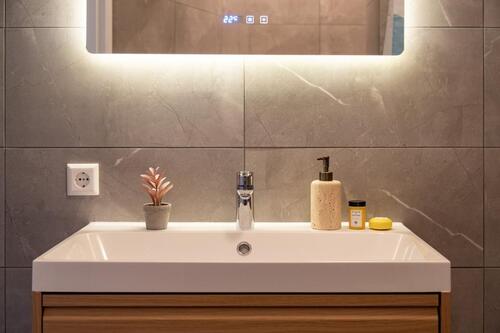 Foto - Altbautraum neu renoviert 3-Zimmer-Wohnung inkl. Einbauküche